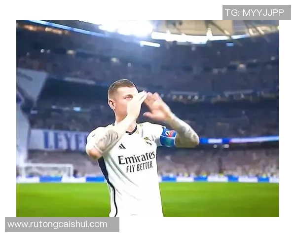 足球明星美男子的魅力与风采如何影响全球球迷的热情与追随